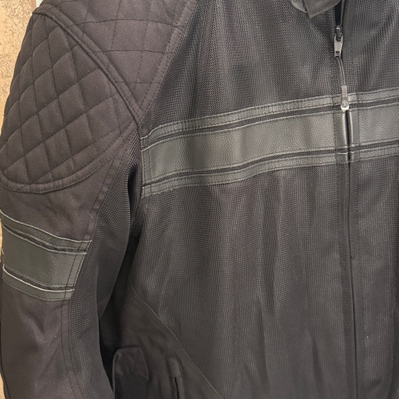 Triumph Waldron Mesh Motorcycle Jacket - Picture 4 of 16